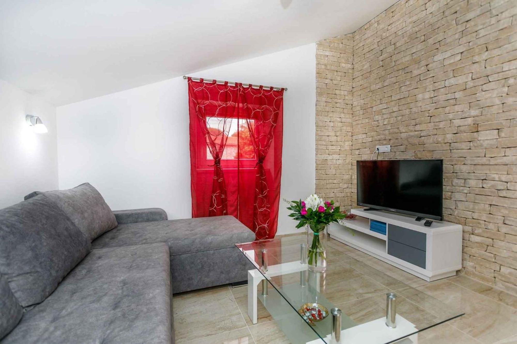 Apartment In Malinska/Insel Krk 38057 Zewnętrze zdjęcie